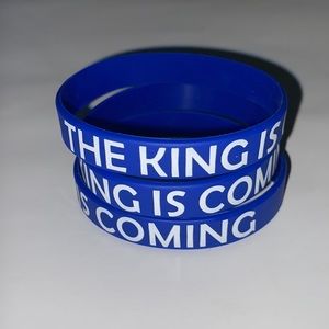The King Is Coming Silicone Bracelet Jesus Faith God Christian Boutique